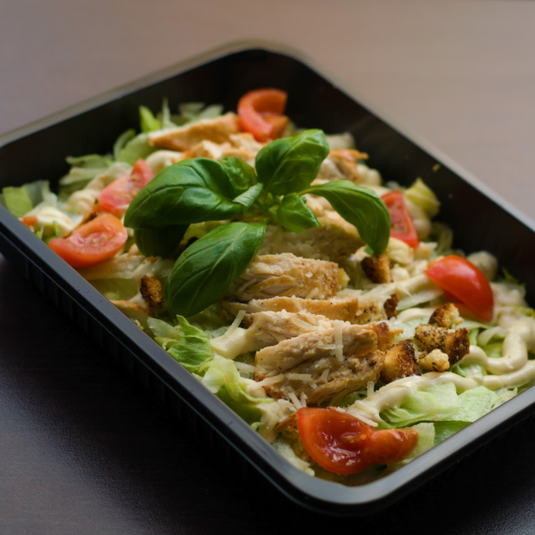 sałatka cezar na wynos